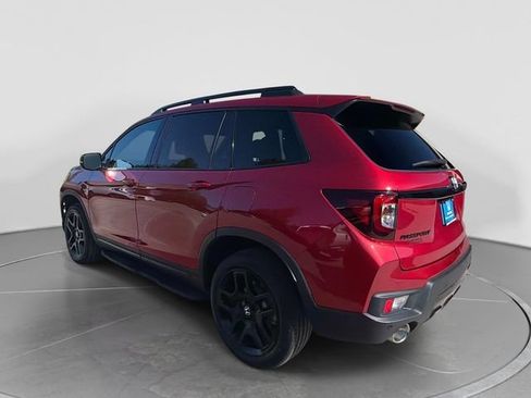 Used 2025 Honda Passport Black Edition image 4