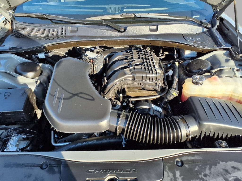 Used 2023 Dodge Charger SXT w/ Cold Weather Package RWD image 3