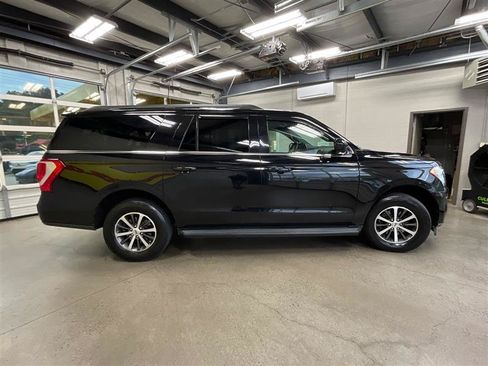 Used 2019 Ford Expedition Max XLT AWD/4WD image 6