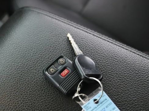Used 2010 Ford Explorer Sport Trac Limited AWD/4WD image 20