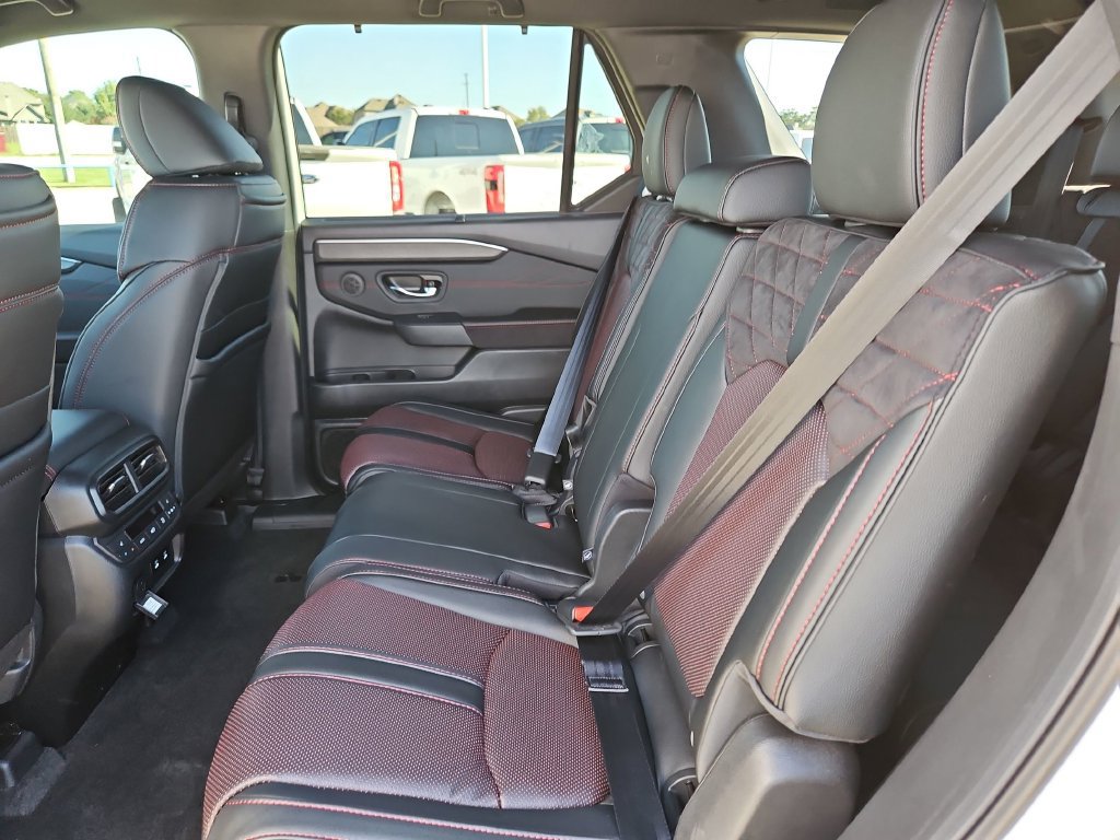 New 2026 Honda Pilot Black Edition image 15