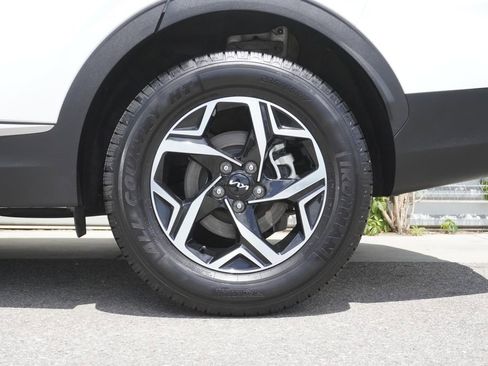 Used 2023 Kia Sportage LX AWD/4WD image 33