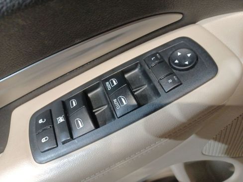 Used 2018 Dodge Durango SXT w/ 3rd Row Seating Group image 15