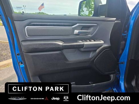 Used 2022 RAM 1500 Big Horn AWD/4WD image 9