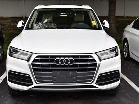 Used 2018 Audi Q5 2.0T Premium Plus w/ Premium Plus Package AWD/4WD image 3
