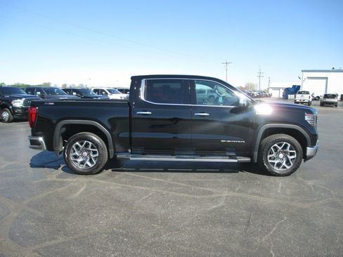 Used 2024 GMC Sierra 1500 SLT w/ SLT Premium Plus Package image 4