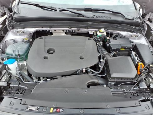 New 2026 Volvo XC40 B5 Core w/ Climate Package image 9