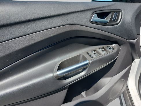 Used 2018 Ford C-MAX SE FWD image 16