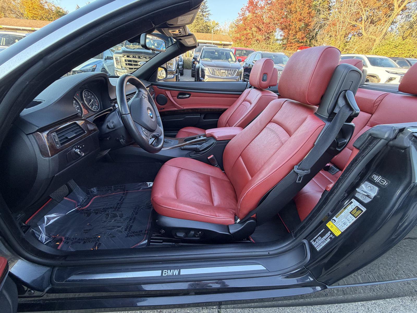 Used 2013 BMW 328i Convertible RWD image 11