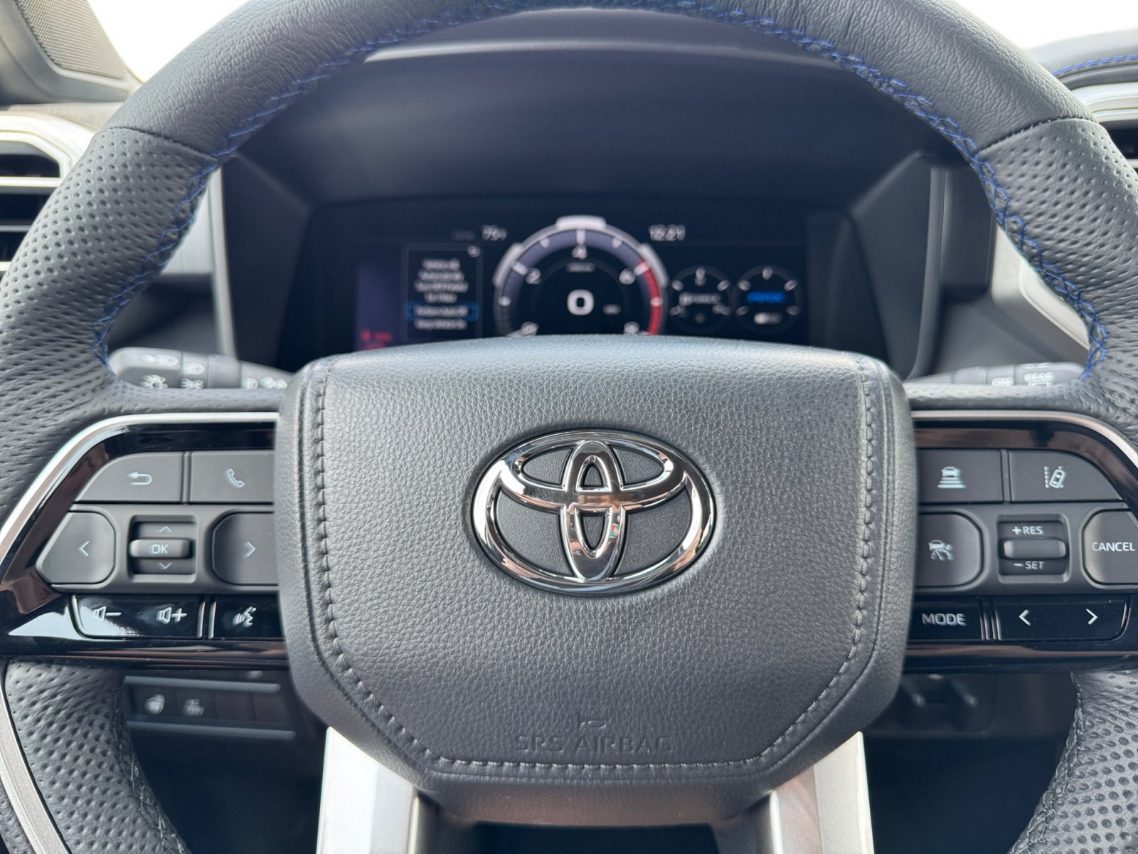 Used 2025 Toyota Sequoia Platinum AWD/4WD image 20