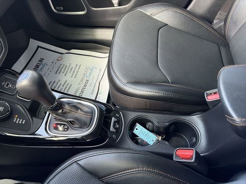 Used 2021 Jeep Compass Limited w/ Sun and Sound Group image 21