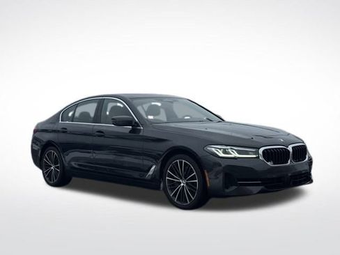 Used 2023 BMW 540i xDrive w/ Premium Package image 4