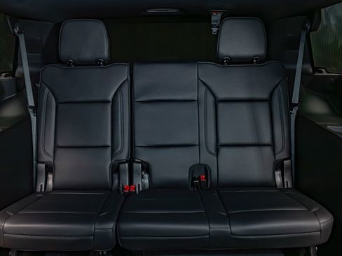 Used 2024 Chevrolet Tahoe Z71 w/ Off-Road Capability Package image 25