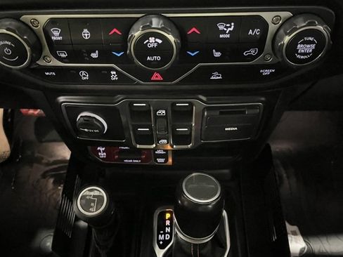 Used 2022 Jeep Gladiator Rubicon w/ LED Lighting Group image 23