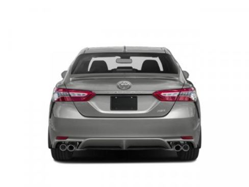 Used 2019 Toyota Camry LE image 5