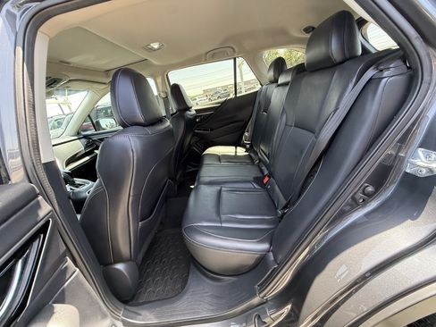 Used 2022 Subaru Outback Limited w/ Popular Package #2 AWD/4WD image 14