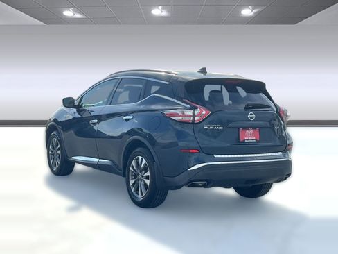 Used 2017 Nissan Murano SV image 3