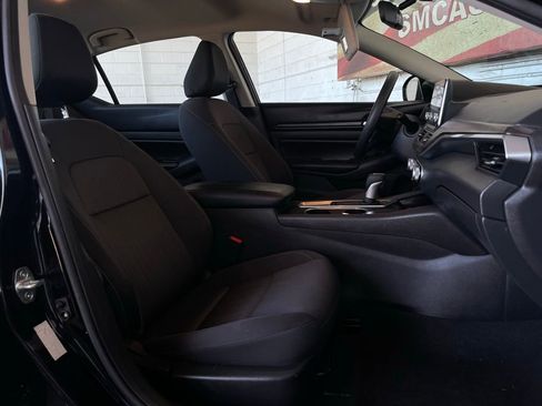 Used 2024 Nissan Altima 2.5 SV image 19