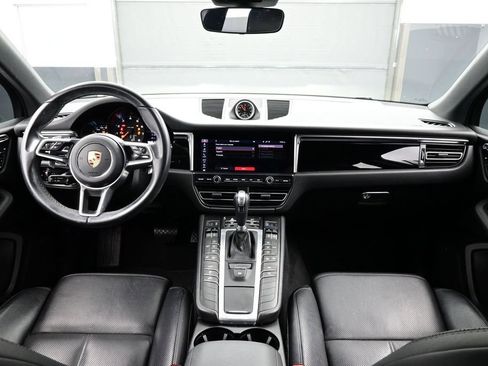 Certified 2021 Porsche Macan AWD/4WD image 13