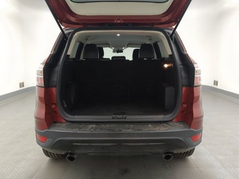 Used 2018 Ford Escape SE w/ SE Sport Appearance Package FWD image 29