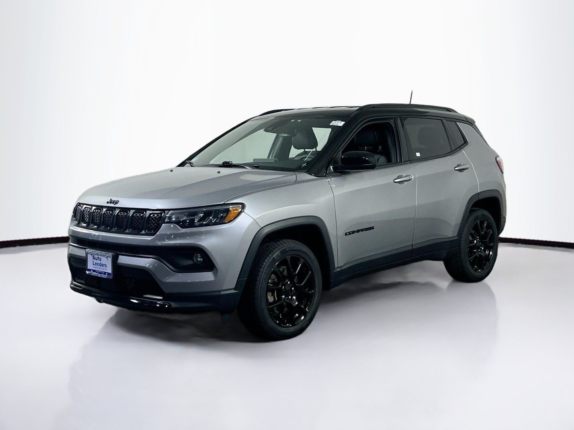 Used 2023 Jeep Compass Latitude w/ Convenience Group AWD/4WD image 1