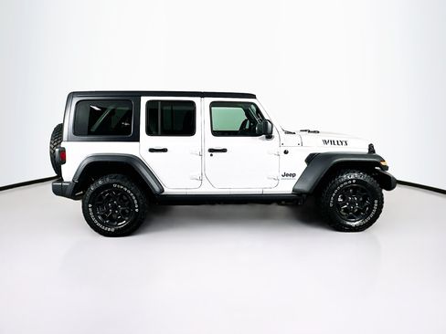 Used 2023 Jeep Wrangler Unlimited w/ Cold Weather Group AWD/4WD image 10