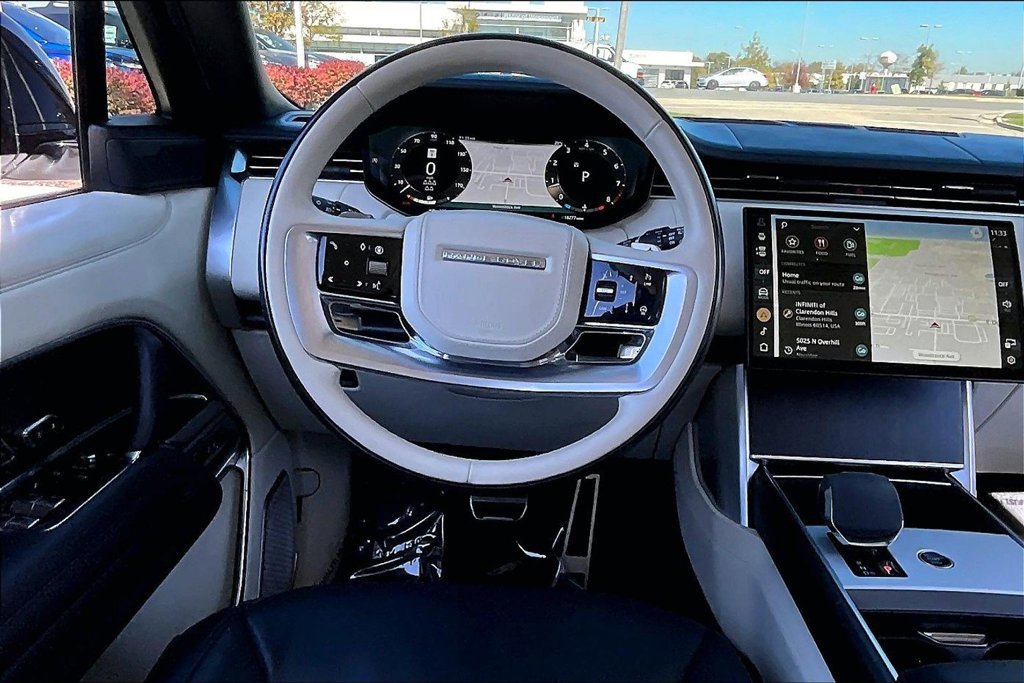 Used 2024 Land Rover Range Rover Long Wheelbase Autobiography AWD/4WD image 17