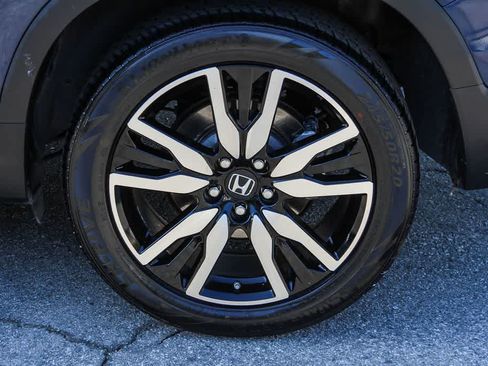 Used 2019 Honda Pilot Touring image 10