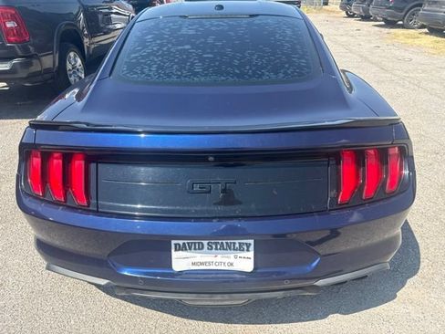 Used 2018 Ford Mustang GT Premium w/ Black Accent Package RWD image 5