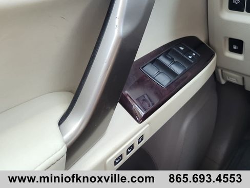 Used 2014 Lexus GX 460 w/ Premium Package AWD/4WD image 25
