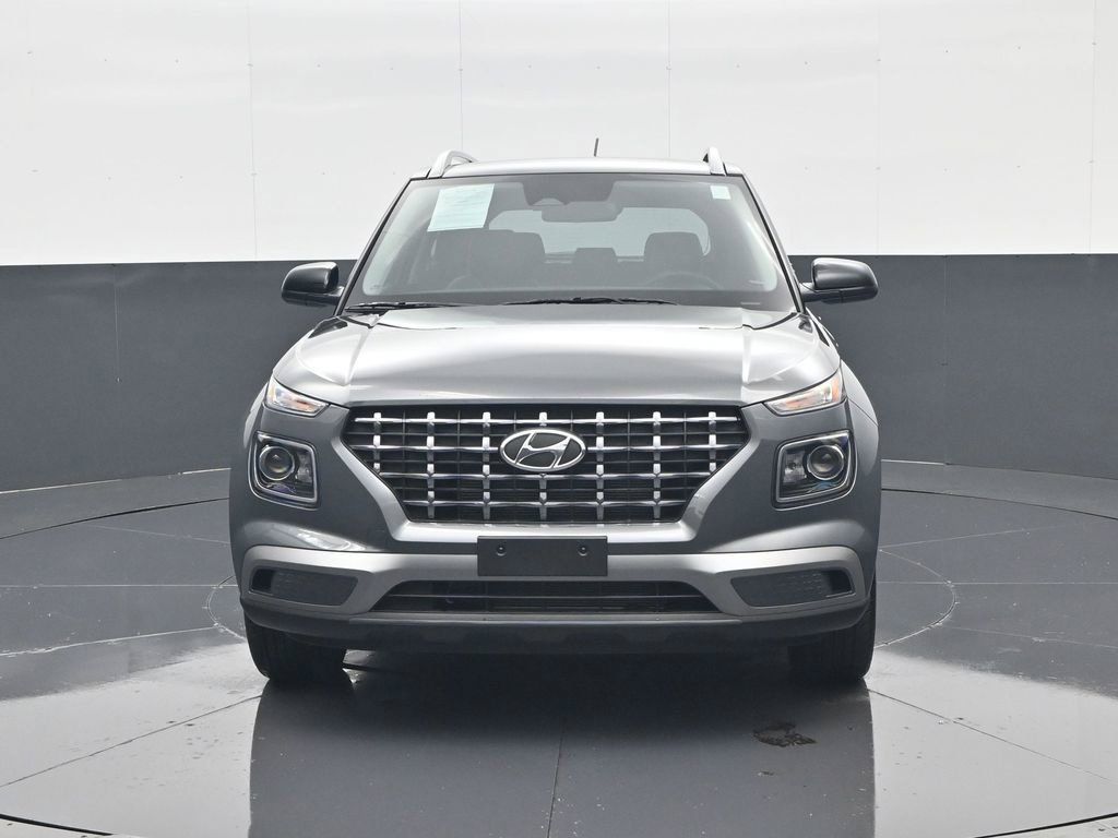 Certified 2026 Hyundai Venue SEL FWD image 3