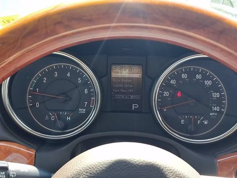 Used 2011 Jeep Grand Cherokee Overland AWD/4WD image 15