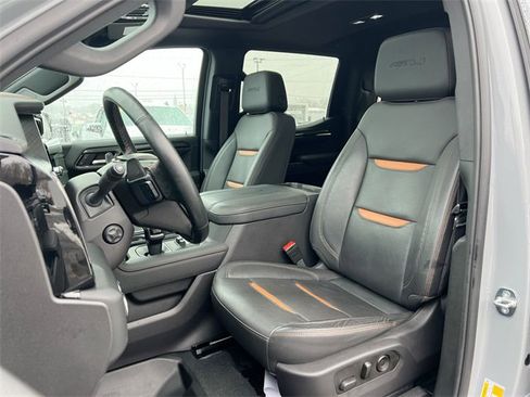 Used 2024 GMC Sierra 1500 AT4 w/ Technology Package image 20