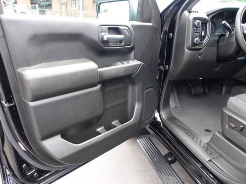 Used 2023 Chevrolet Silverado 1500 Custom AWD/4WD image 16