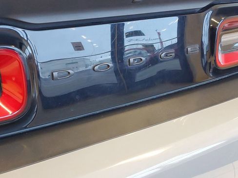 Used 2022 Dodge Challenger R/T w/ Plus Package image 30