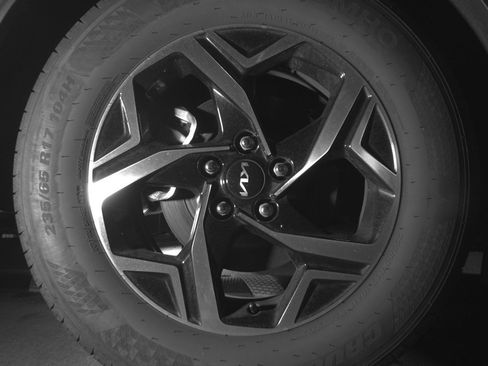 Used 2025 Kia Sportage LX image 15