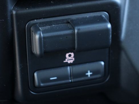 Used 2021 GMC Sierra 3500 SLE w/ SLE Value Package image 27