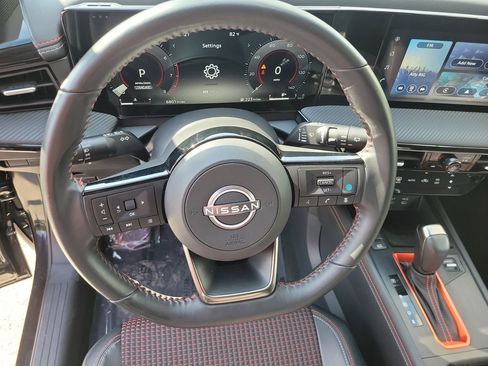 Certified 2025 Nissan Kicks SR FWD image 25