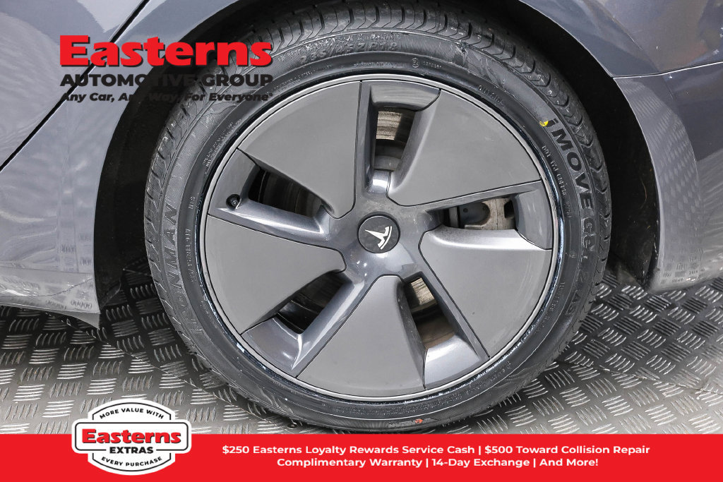 Used 2023 Tesla Model 3 Standard Range RWD image 9