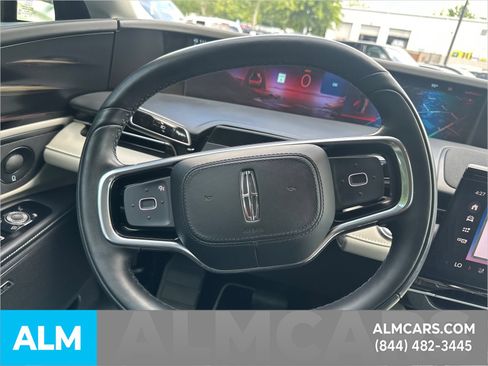Used 2025 Lincoln Nautilus Reserve AWD/4WD image 28