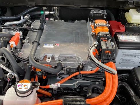 New 2026 Subaru Solterra Premium image 23