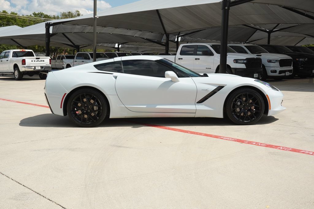 Used 2018 Chevrolet Corvette Stingray Coupe w/ 1LT RWD image 6