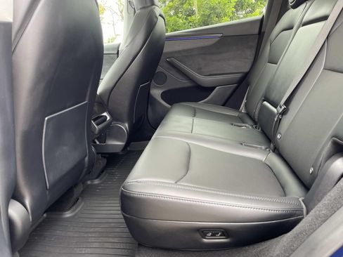 Used 2026 Tesla Model Y 2WD image 12