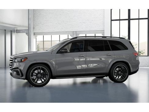 Used 2026 Mercedes-Benz GLS 580 4MATIC image 34