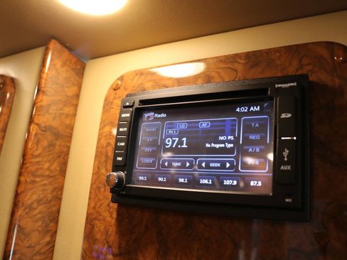 Used 2015 Mercedes-Benz Sprinter 3500 image 41