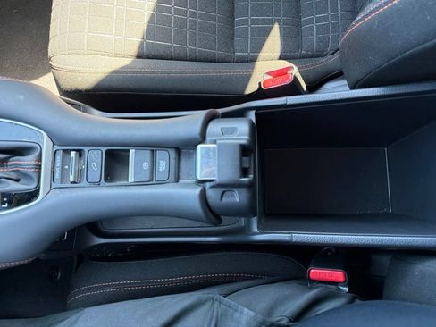 Used 2024 Honda HR-V Sport image 17