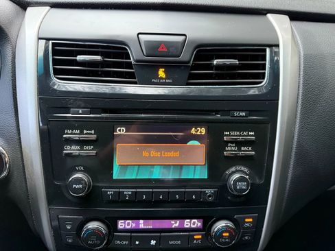 Used 2013 Nissan Altima 3.5 SV FWD image 19