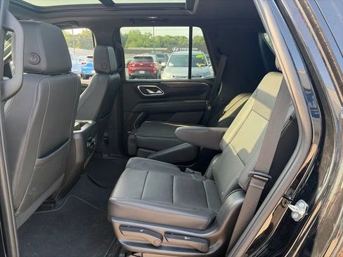 Used 2023 Chevrolet Tahoe LT w/ LT Signature Plus Package AWD/4WD image 11