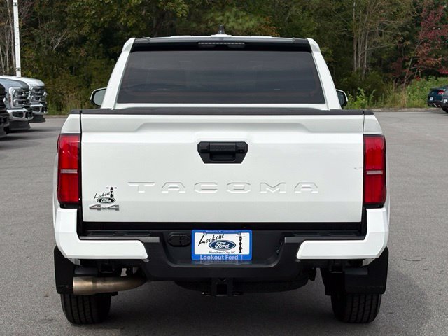 Used 2026 Toyota Tacoma SR5 AWD/4WD image 5