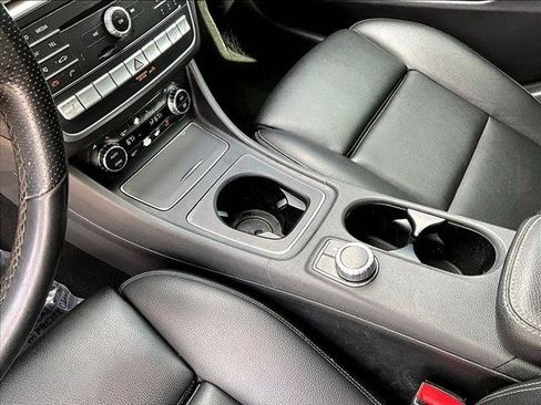 Used 2020 Mercedes-Benz GLA 250 4MATIC image 15